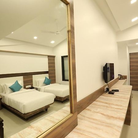 Imperial Grande Resort Lonavala Exterior photo