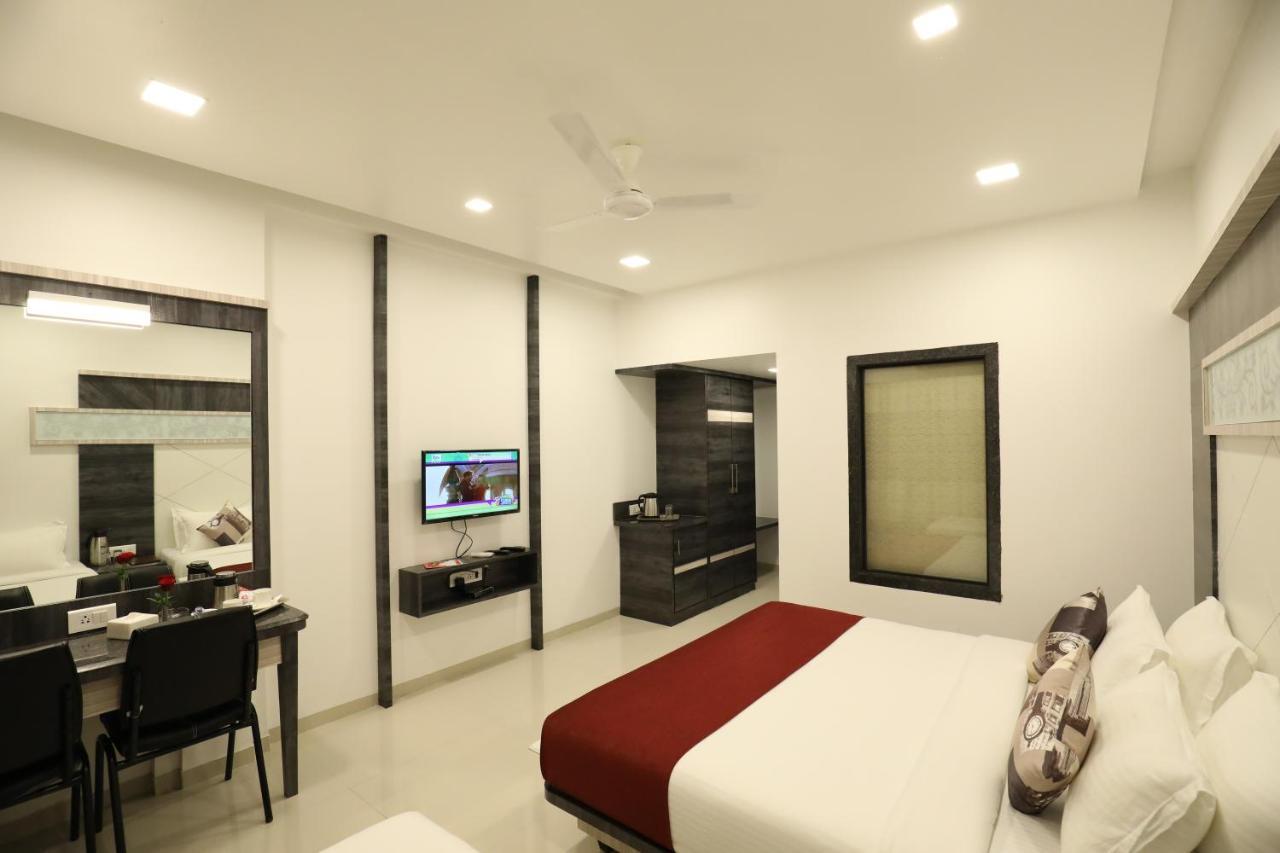 Imperial Grande Resort Lonavala Exterior photo