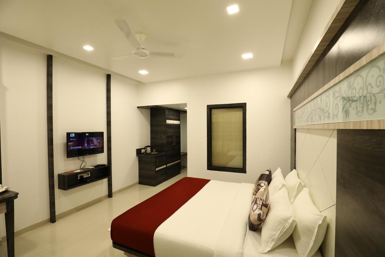 Imperial Grande Resort Lonavala Exterior photo