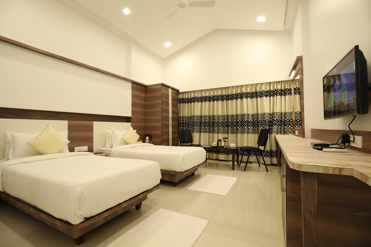 Imperial Grande Resort Lonavala Exterior photo